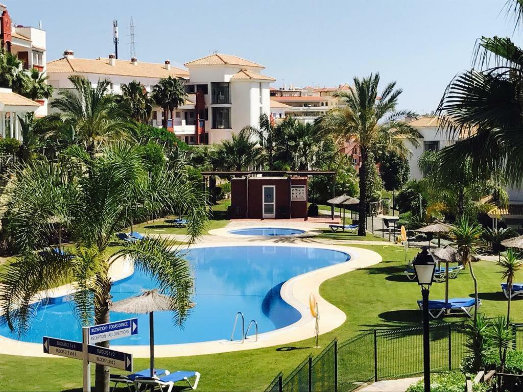 Isla Soleada Apt Sitio de Calahonda Bagian luar foto