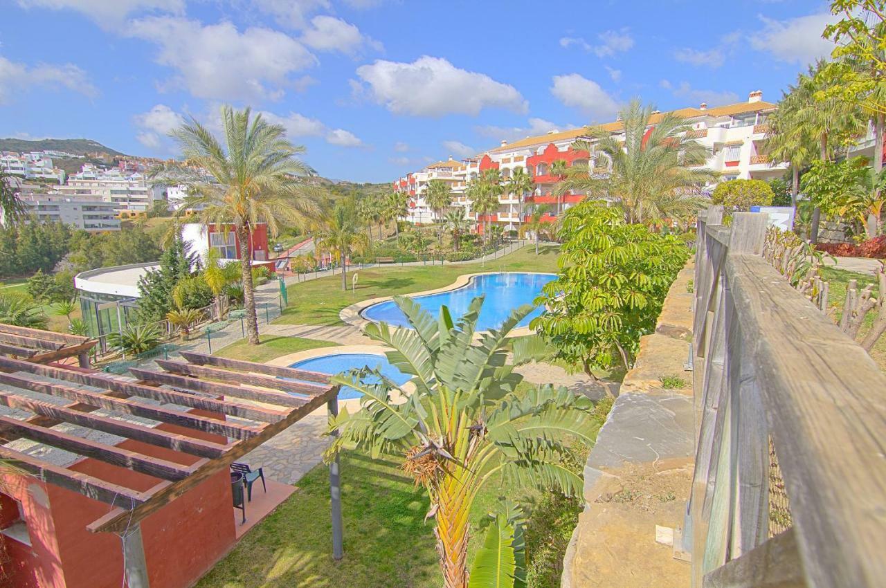 Isla Soleada Apt Sitio de Calahonda Bagian luar foto