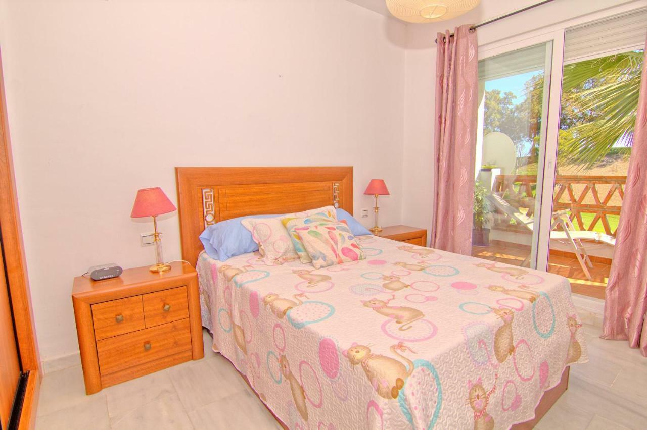 Isla Soleada Apt Sitio de Calahonda Bagian luar foto